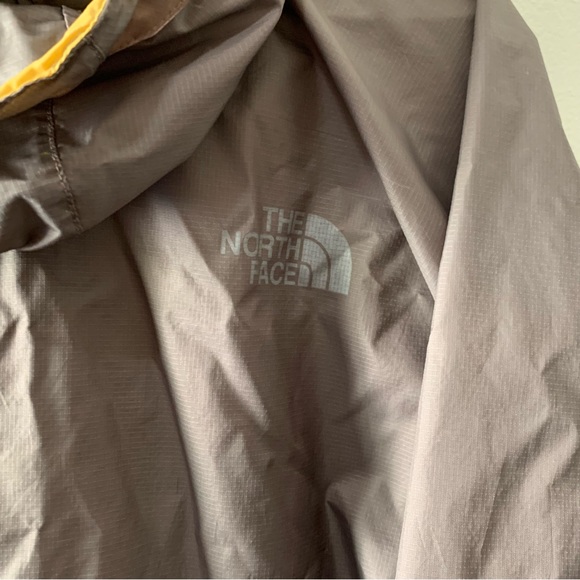The North Face water resistant windbreaker - Picture 4 of 6